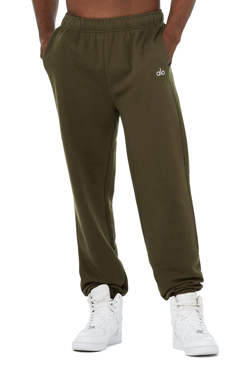 Accolade Sweatpant - Dark Olive