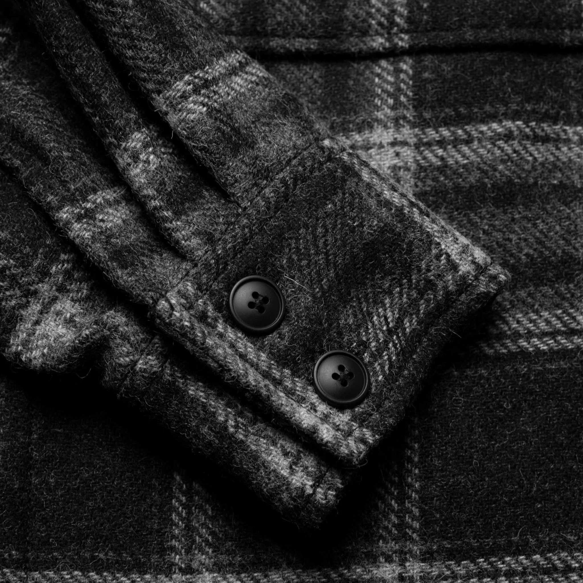 HOMME  Heavyweight Flannel Overshirt Black/Grey Plaid