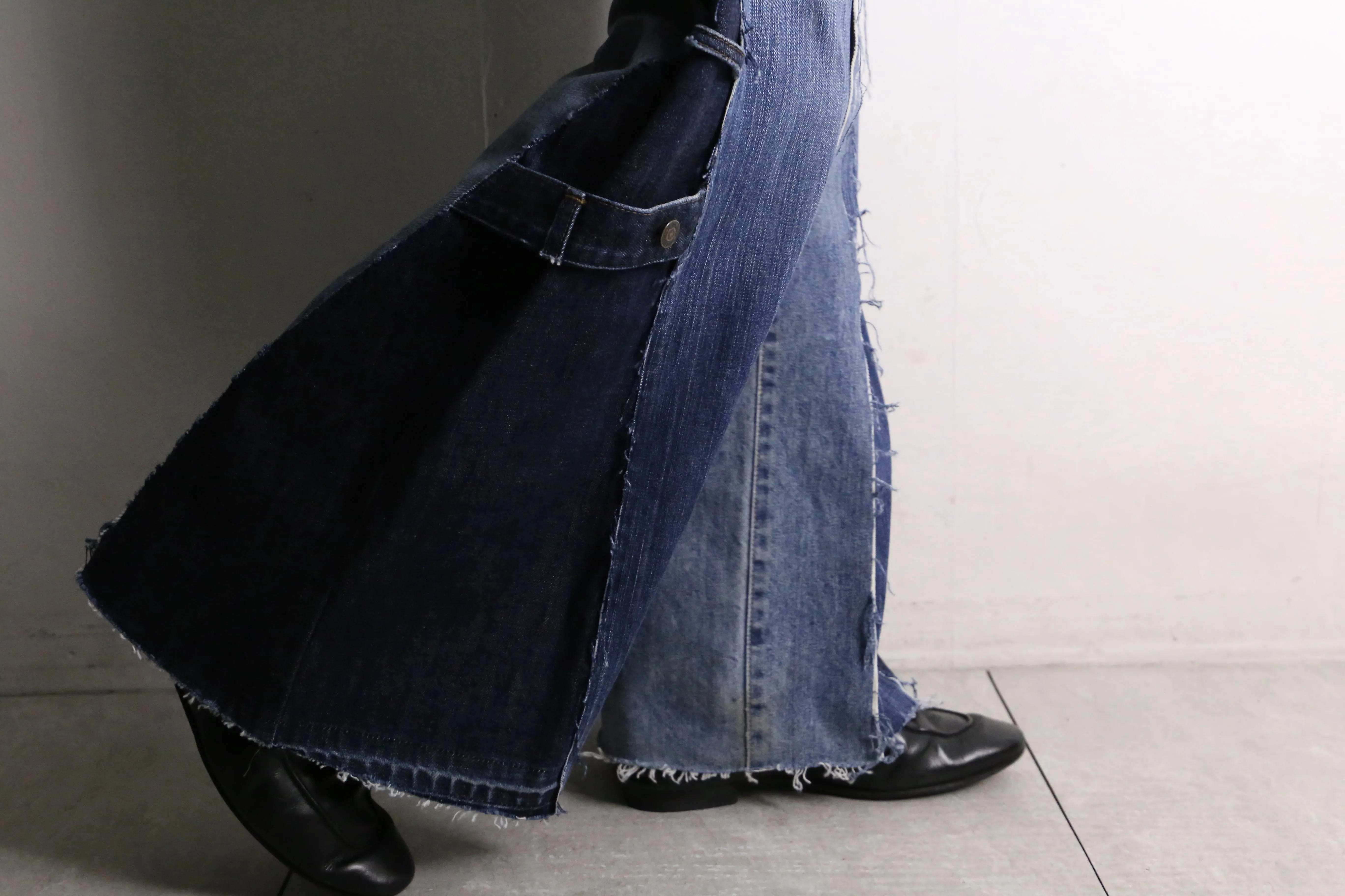 remake "再構築" 3 docking side belt buggy denim pants