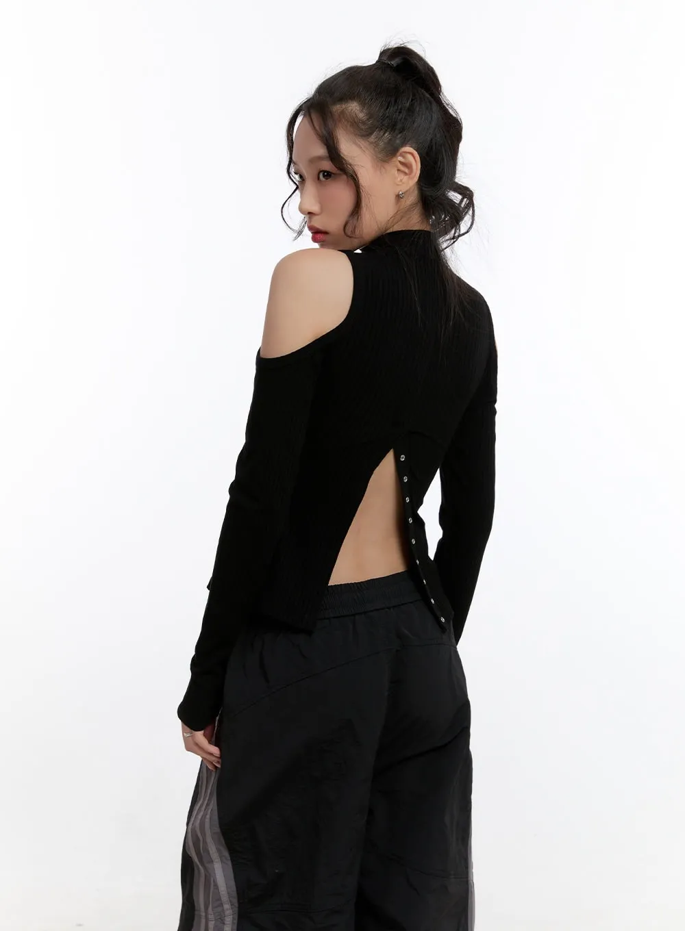 Slim-Fit Turtleneck Cut Out Top CN421