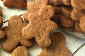 Vegan MINI Gingerbread Men Cookies