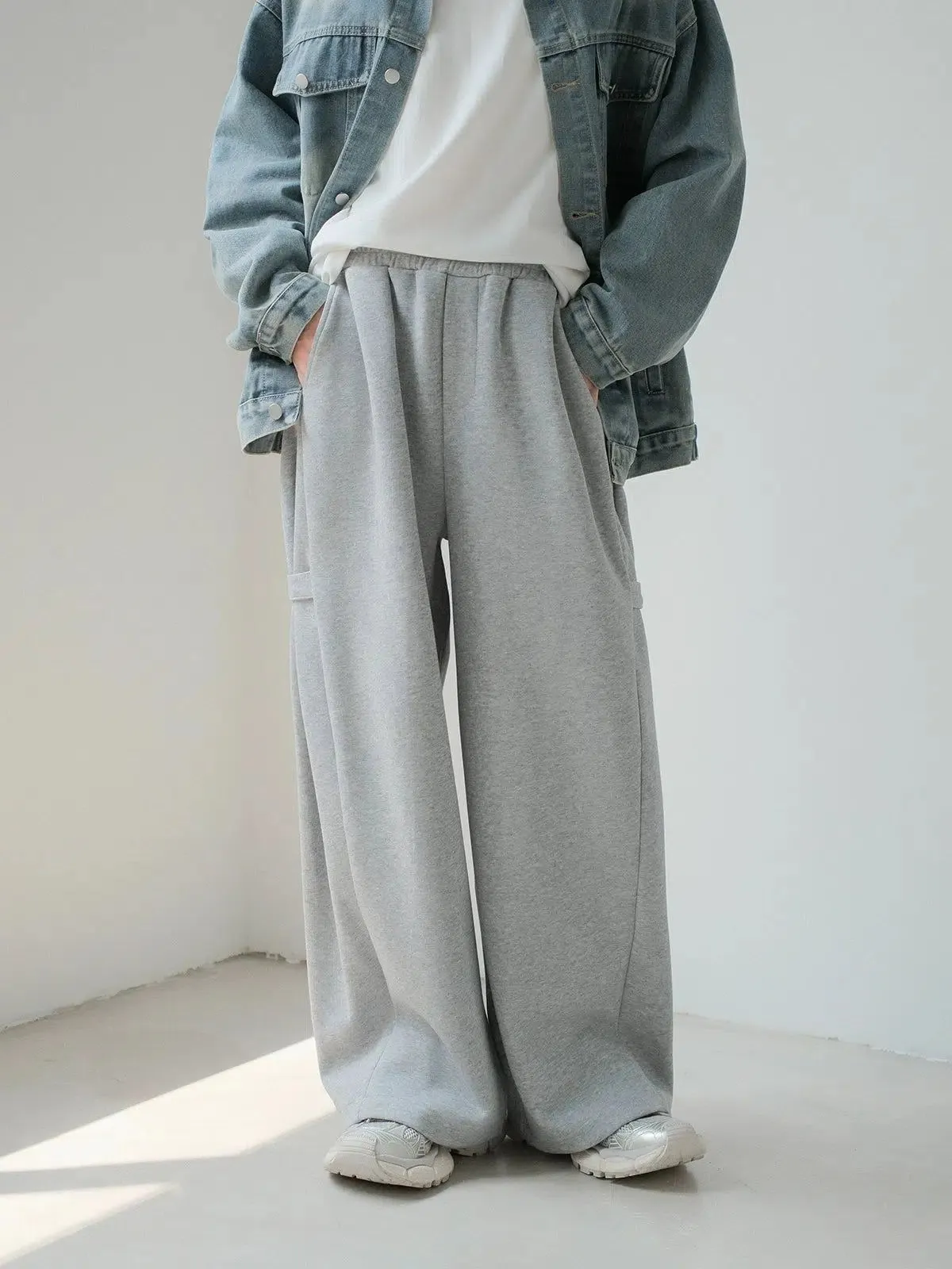 Zhou Heavy Pocket Wide Sweatpants