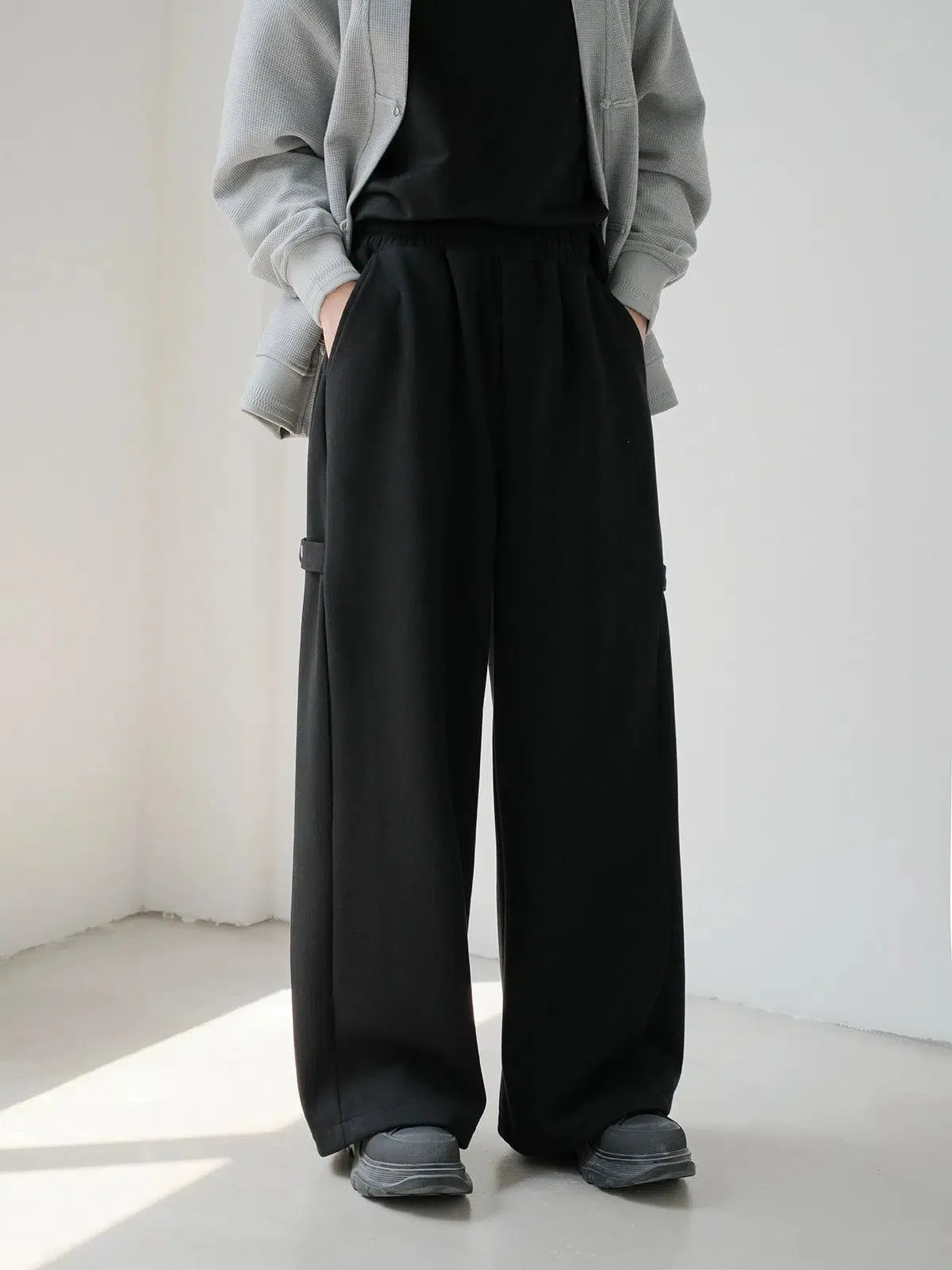 Zhou Heavy Pocket Wide Sweatpants