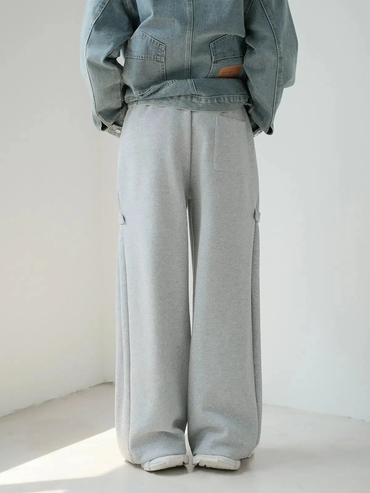 Zhou Heavy Pocket Wide Sweatpants